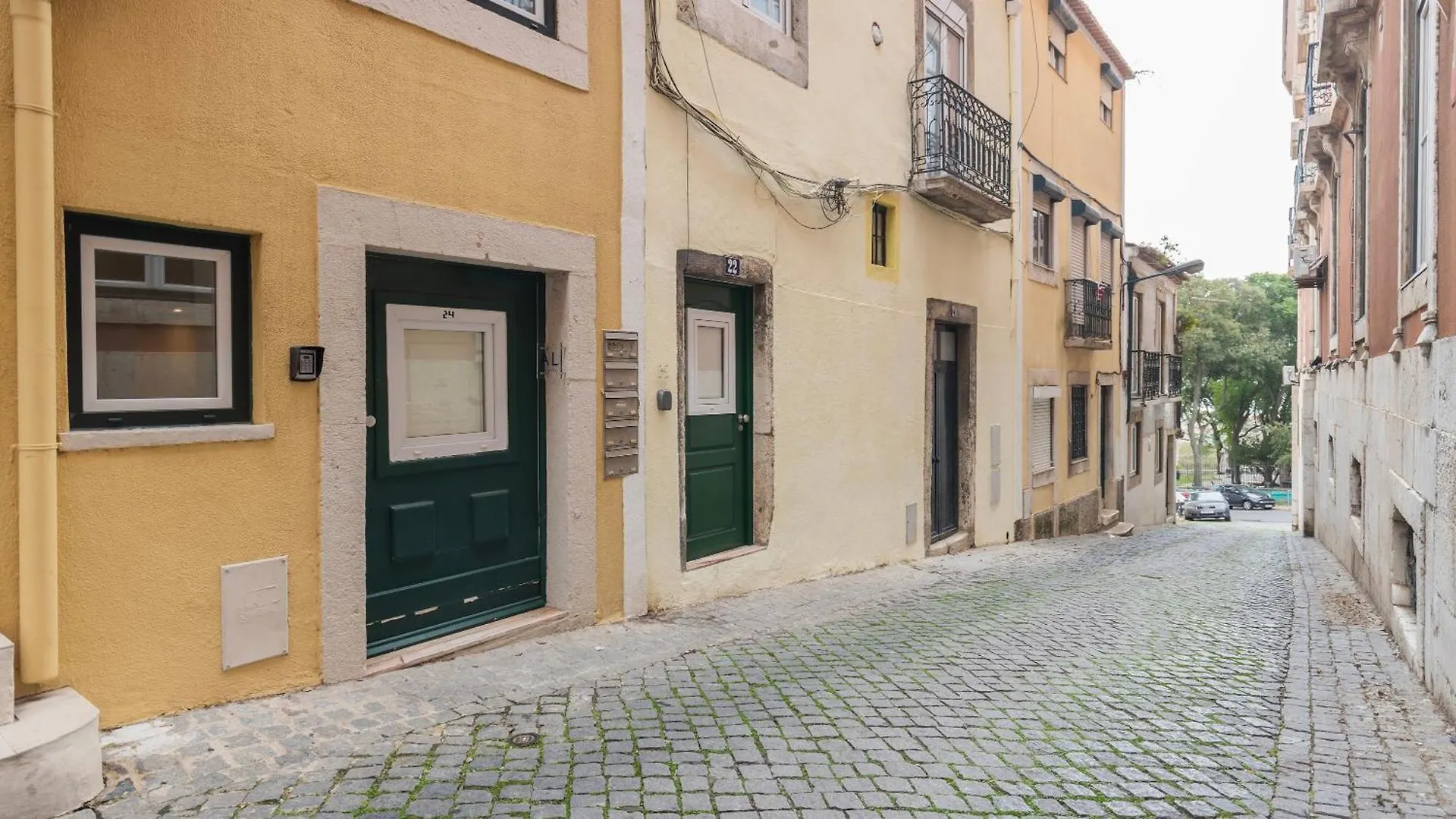 Apartment 1Bdr With Terrace In Alfama Centre By Lovelystay Lissabon