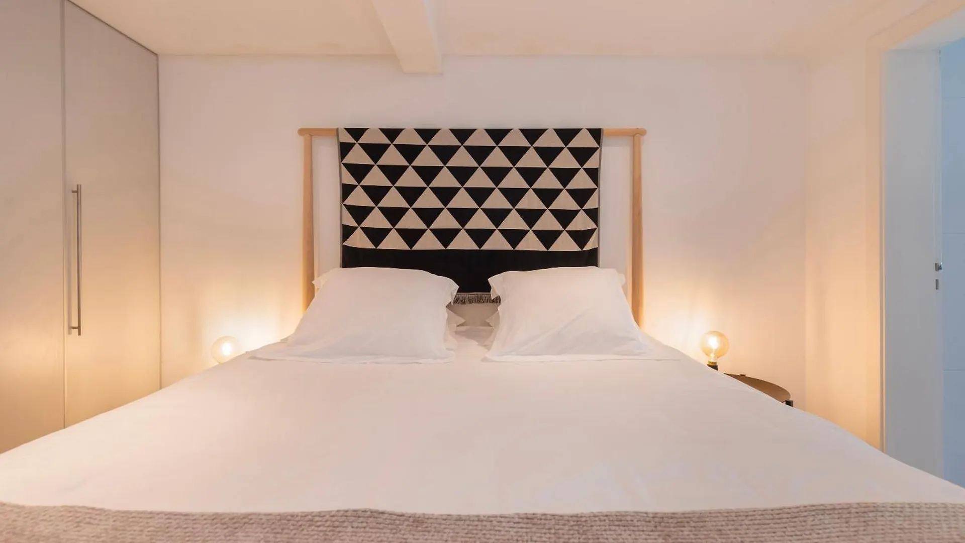 1Bdr With Terrace In Alfama Centre By Lovelystay Lissabon