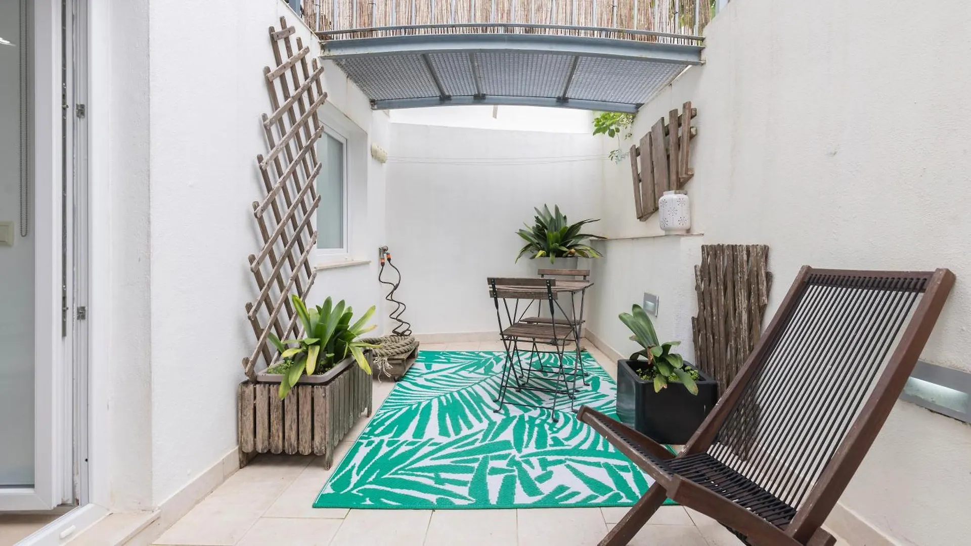 Apartment 1Bdr With Terrace In Alfama Centre By Lovelystay Lissabon